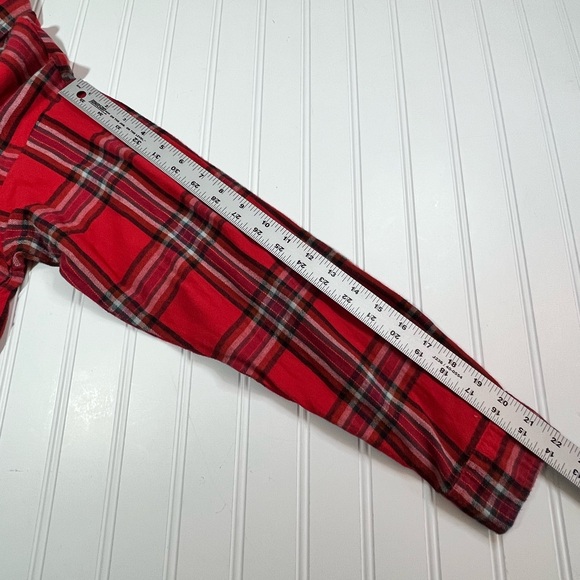 Stranger Things Women's M 8-10 Red Plaid Crop WSQK Shirt - Picture 8 of 12